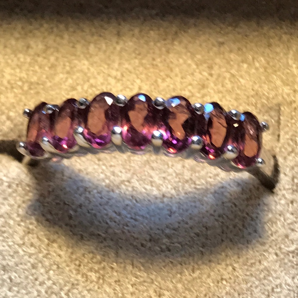 First offer wins 1.86 CTW oval raspberry color Rodalite Garnet